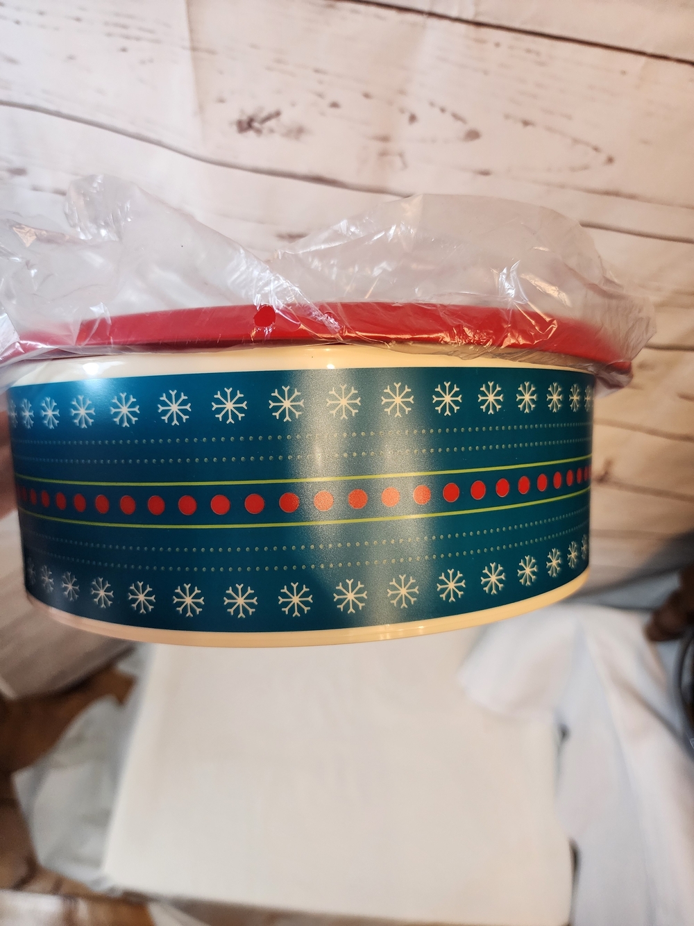 Tupperware 2 1/2 Quart Holiday Cookie  Canister